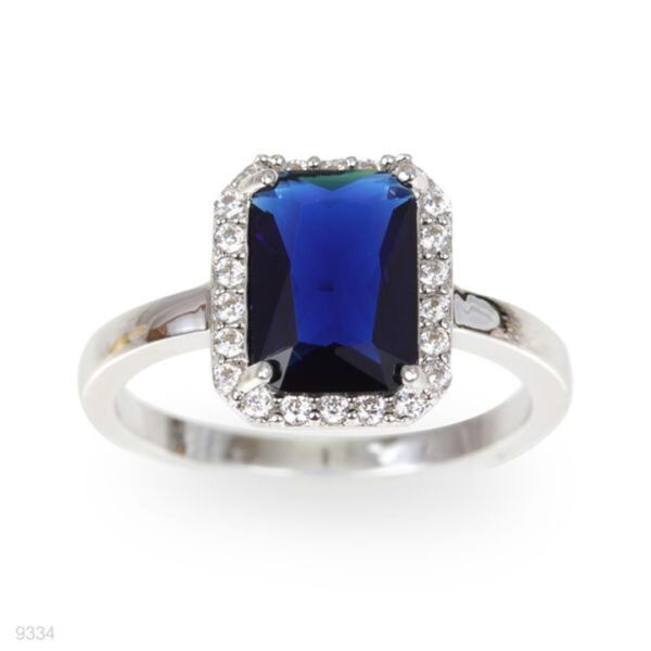 Sleek Emerald Cut Ring